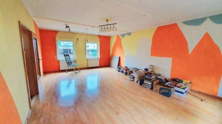 Wohnzimmer im Erdgeschoss.jpeg