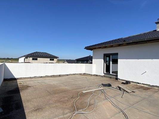 Dachterrasse oberhalb ELW