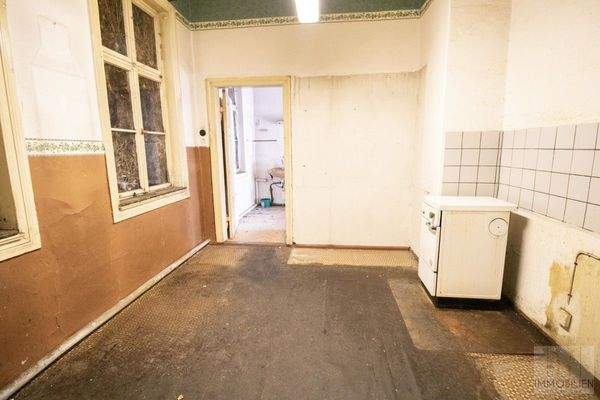 Rechter Eingang - Wohnung OG Küche