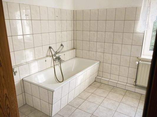 2.OG Whg Bad und Wanne