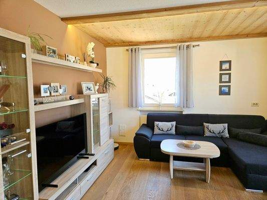 Attraktive 2-Zimmer-Wohnung in Morter bei Latsch, Südtirol – ideal als Zweitwohnsitz oder Investition, mit Terrasse, Balkon und Stellplatz – Appartamento bilocale a Morter vicino Laces, Alto Adige, ideale come seconda casa o investimento, con terrazza, ba