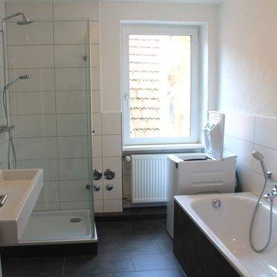 Modernisiertes Badezimmer im 2. OG