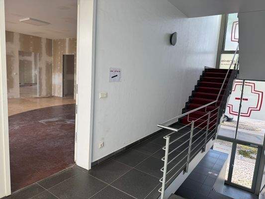 Eingang und Treppenhaus