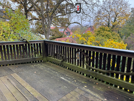 Balkon mit Gartenansicht