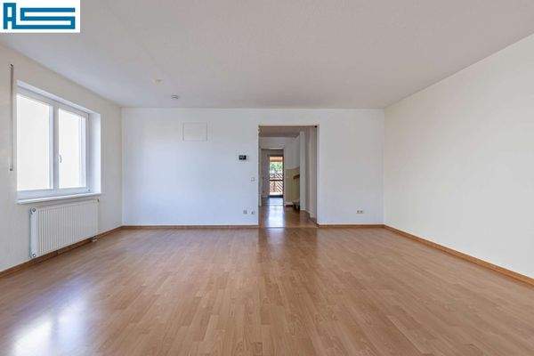 Wohnzimmer - Blick in den Flur