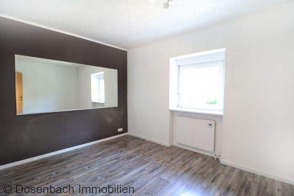 2,5-Zimmer-Wohnung im 1.OG - Schlafzimmer