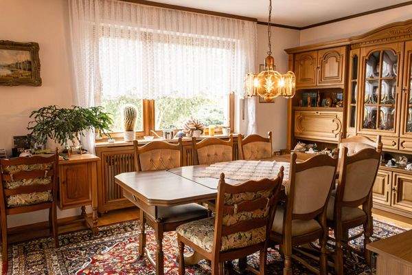 Erdgeschoss: Wohn- und Essbereich