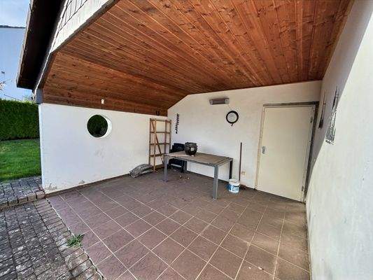 Überdachte Terrasse