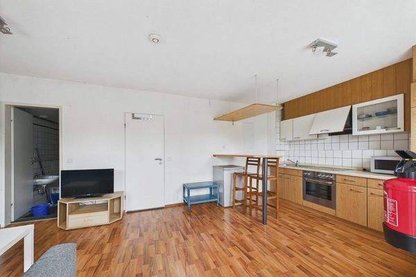 CAM03586G0-PR0056-STILL046