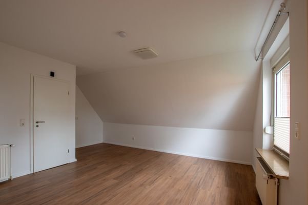 Wohnzimmer DG