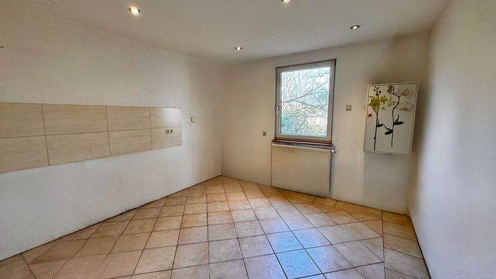 Ferienhaus mit Pool Küche EG