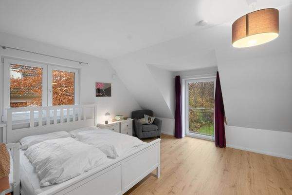 Großes Schlafzimmer