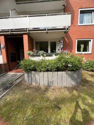 Hausansicht mit Balkon