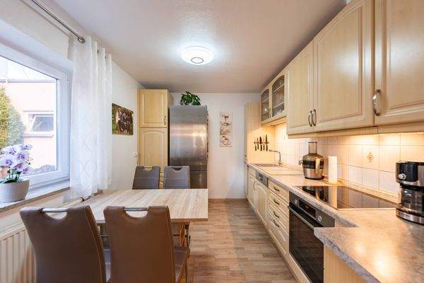 Einbauküche + Essen (B) 