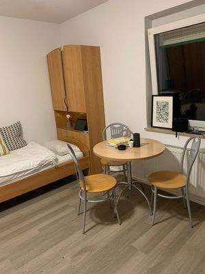 Zimmer, Bild als Illustration