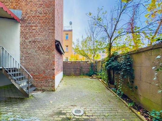 Großer Aussenbereich zur alleinigen Nutzung