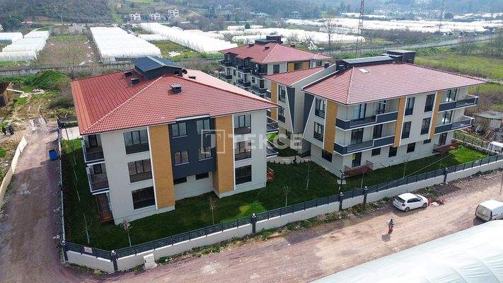 Apartments in a Complex Close to Daily Amenities in Yalova