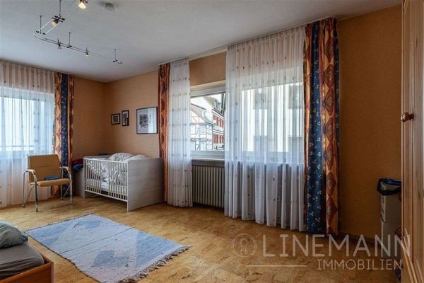 Zimmer-1.OG-208-HDR