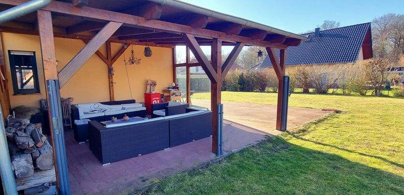 0116 Überdachte Terrasse.jpg