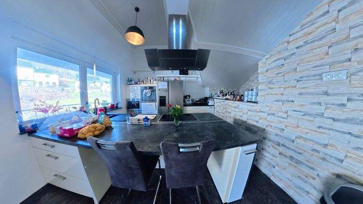 Küche OG mit Kochinsel