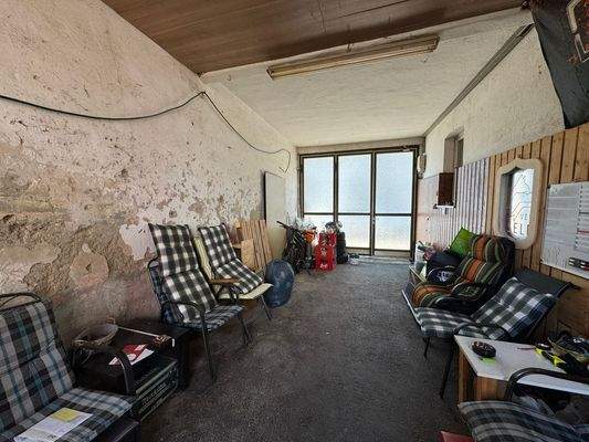 5 Eingangsbereich Straßenseite