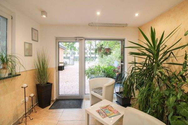 Gewerbeeinheit Kosmetikstudio Eingang