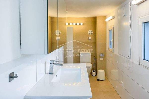 Großes Badezimmer...