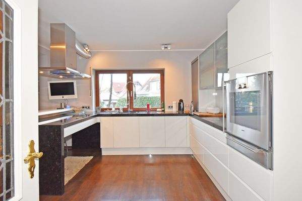 mit hochwertiger Ausstattung