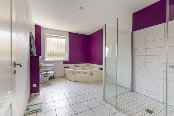 Hauptbad im Erdgeschoss