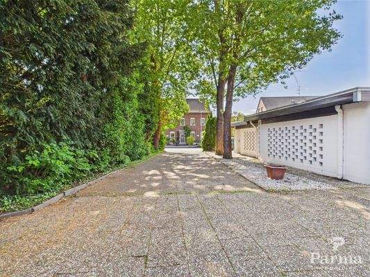 Zufahrt  Haus 1 und 2 