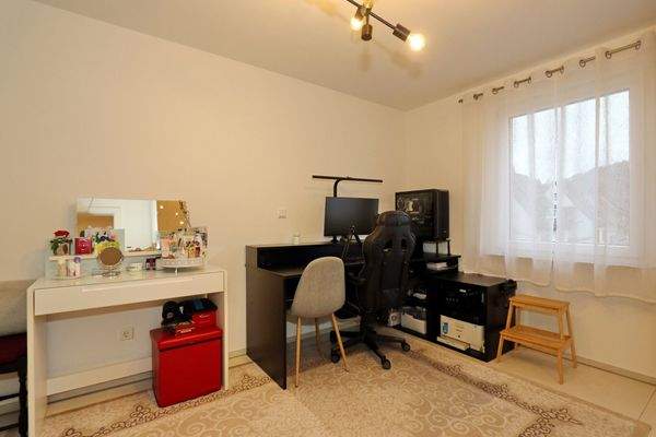 Kinder-/Arbeitszimmer