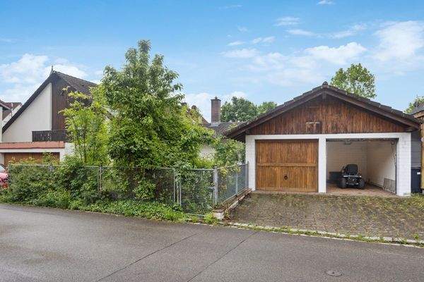 Doppelgarage + Selbstversorgergarten