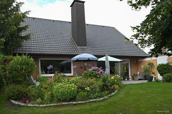 2048 VoicFZB_4215.jpg