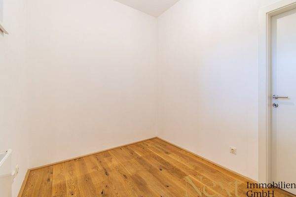 Begehbarer Kleiderschrank