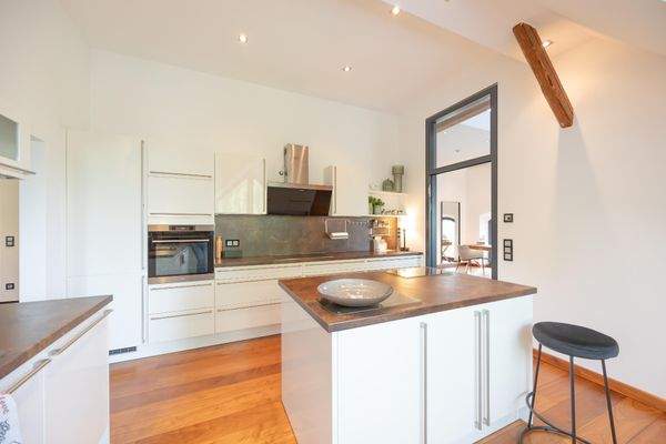 Küche (Einbauküche inklusive)