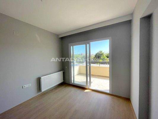 Affordable Flats in a Beachside Complex in Mersin Erdemli