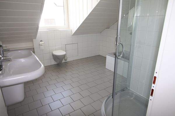 Bad mit Doppelwaschtisch