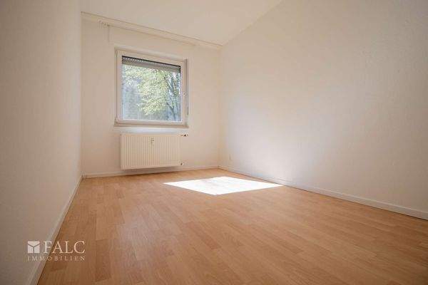 Kinder-/ oder Bürozimmer