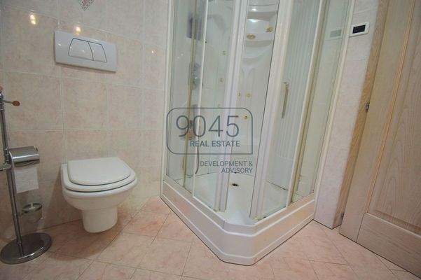 Großzügige Villa mit Privatgarten, unabhängiger Dependance und Gemeinschaftspool 