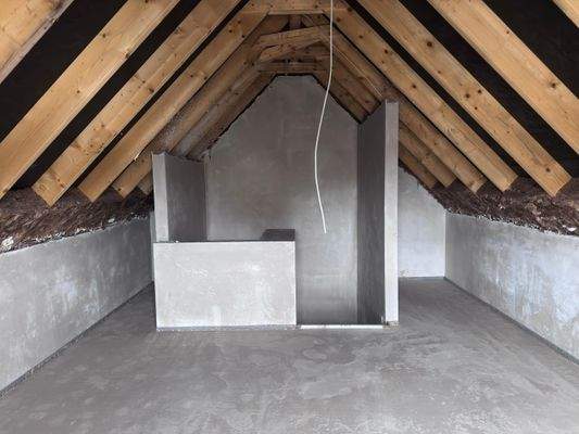 16. Spitzboden 1.1.jpeg