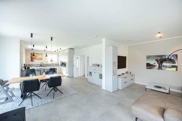 Offener Wohn-, Ess- und Kochbereich