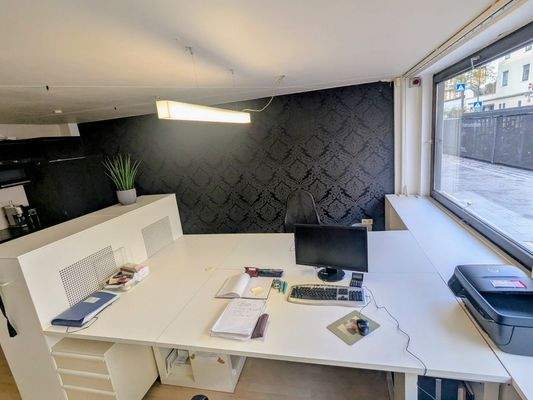 2 große AP mit Highdesk