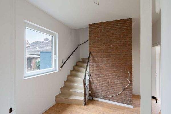 HWR und Treppenaufgang