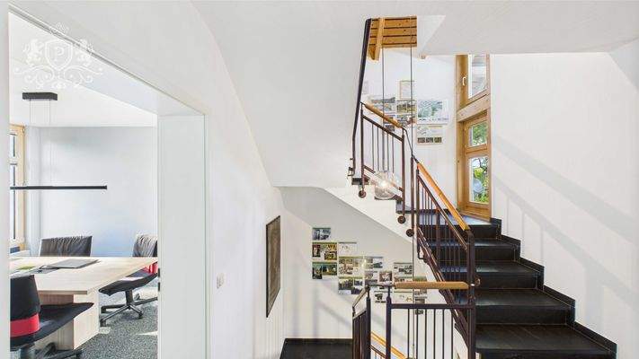 CAM01984G0-PR0475-STILL008