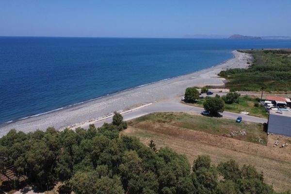 Kreta, Tavronitis: Erstklassiges Strandgrundstück mit malerischem Meerblick zu verkaufen