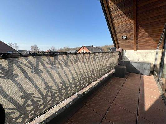 ... mit Zugang zur Loggia