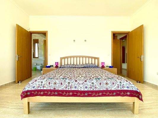 Luxusvilla zum Verkauf in Tsivaras mit Meerblick