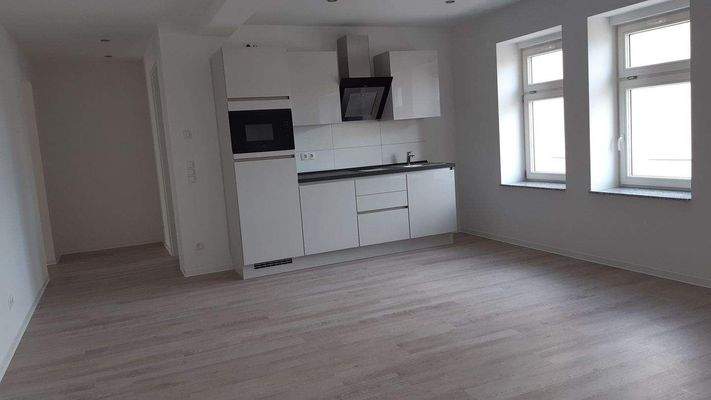 Wohnraum mit Küche.jpg