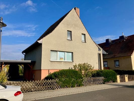 Straßenansicht