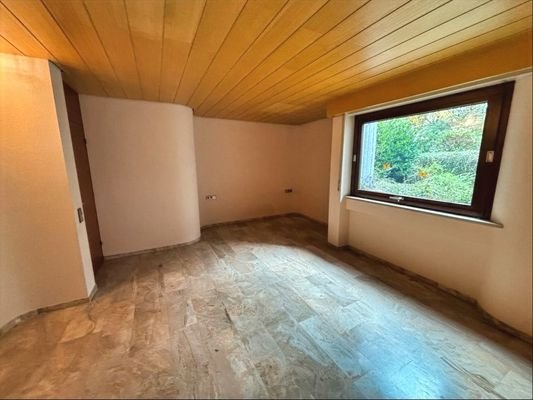 Zimmer Wohnung UG